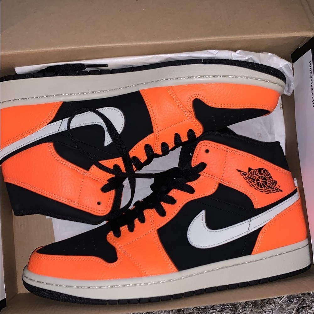Jordan 1 Mid “Black Cone” Size 9